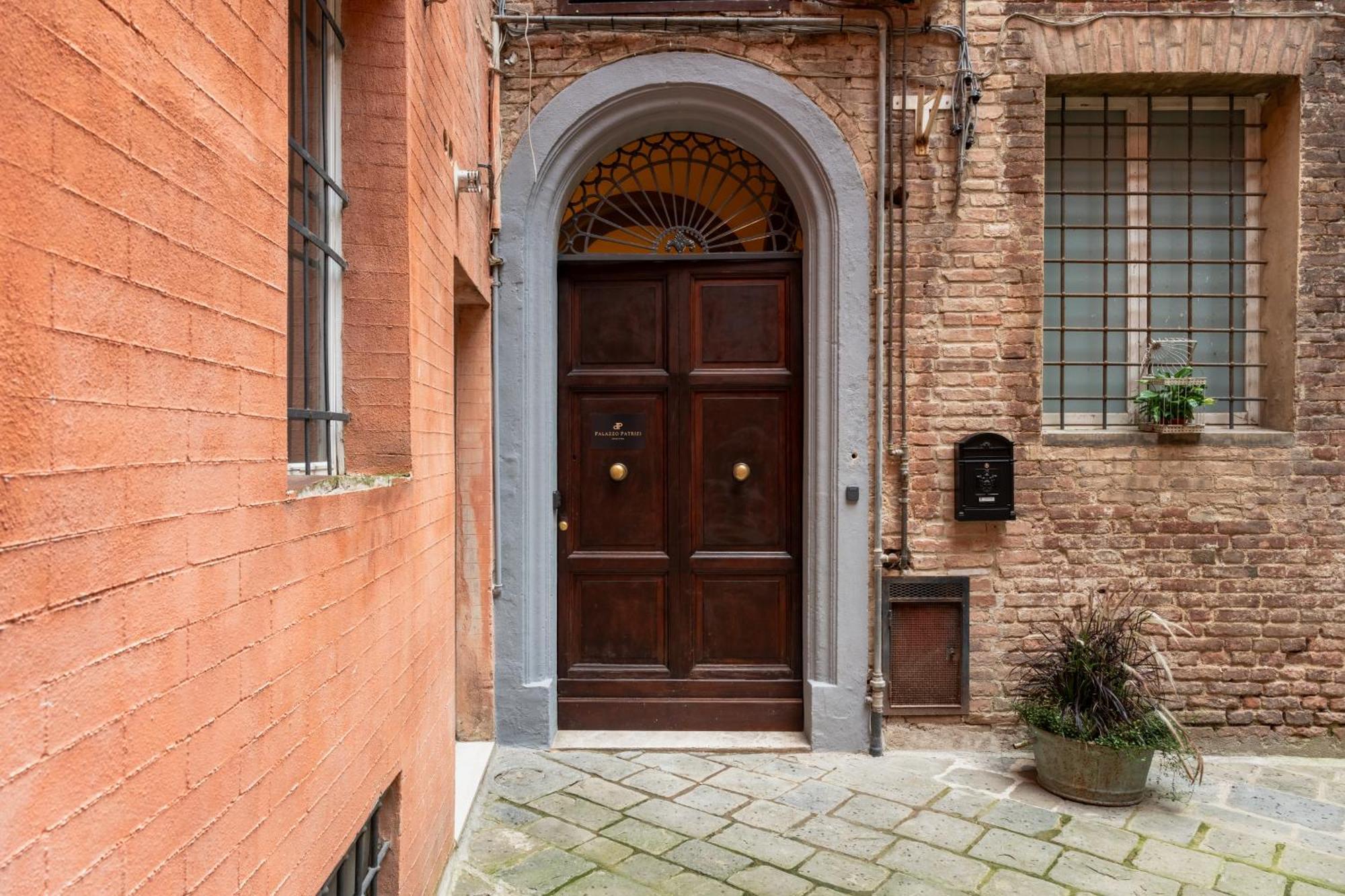 Palazzo Patrizi Suites & Spa Siena Dış mekan fotoğraf